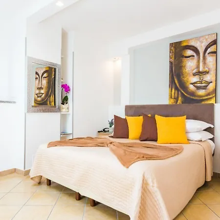Rivoli Hotel