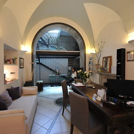 索伦托里沃利酒店 索伦托