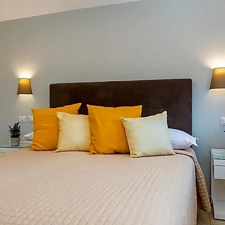 Rivoli 3*