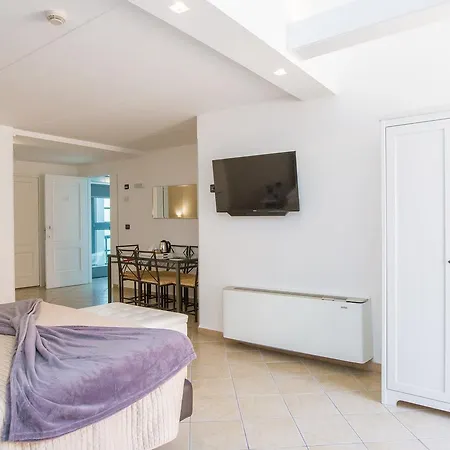 Rivoli Ξενοδοχείο 3*