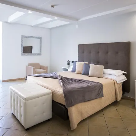 Rivoli Hotel