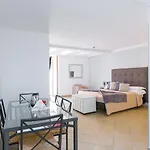 Rivoli 3*