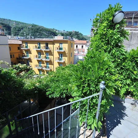 Rivoli Hotel